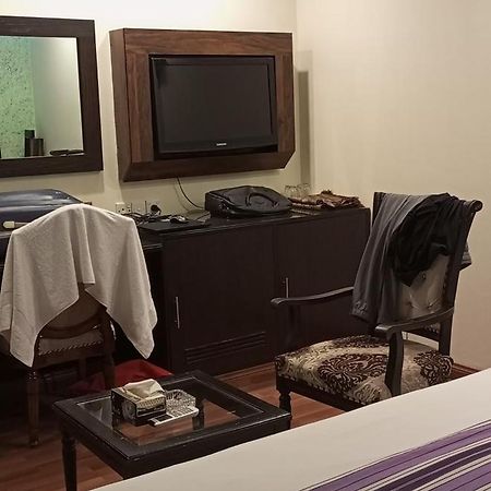 Hira Guest House Karachi Exterior photo
