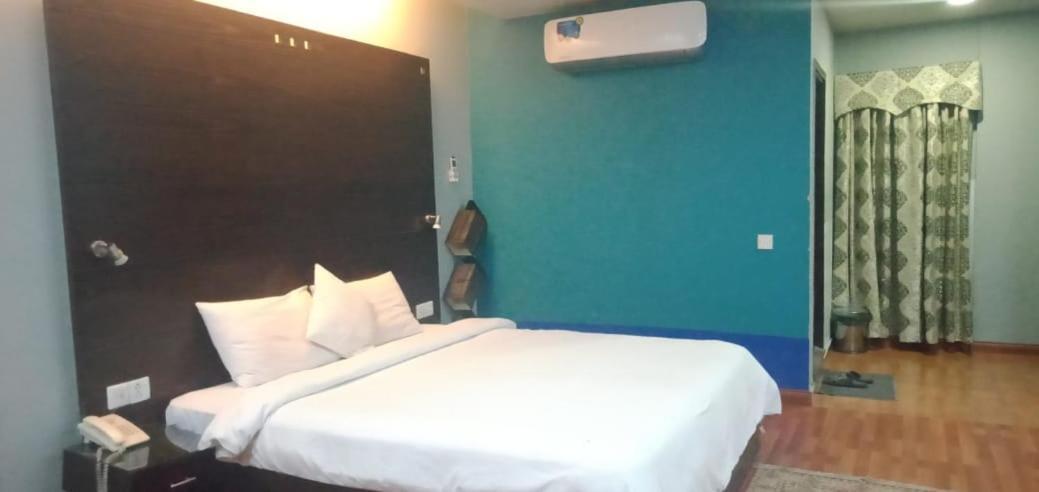 Hira Guest House Karachi Exterior photo
