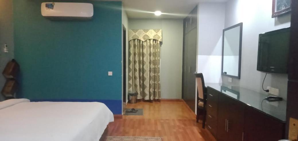 Hira Guest House Karachi Exterior photo