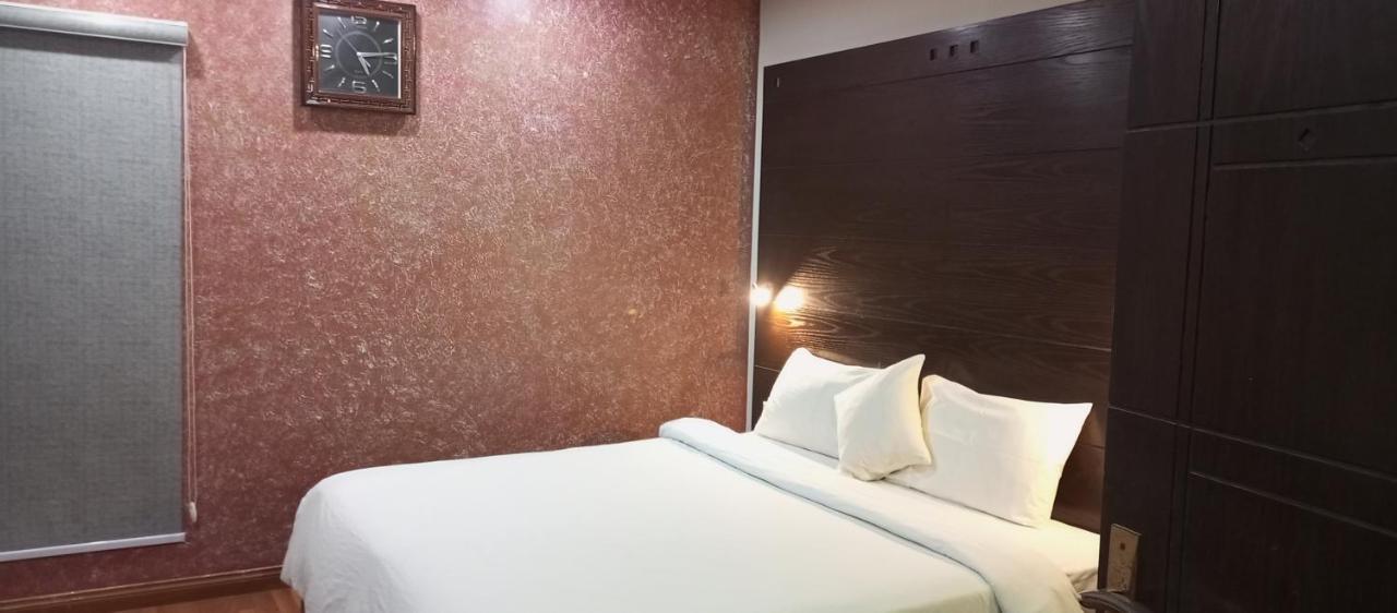Hira Guest House Karachi Exterior photo