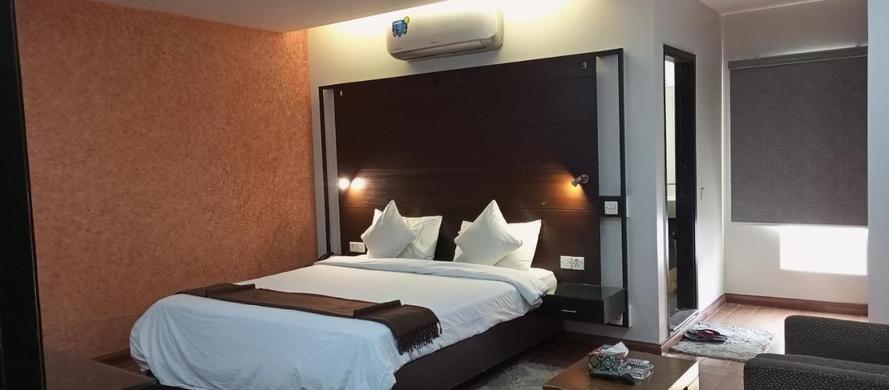 Hira Guest House Karachi Exterior photo