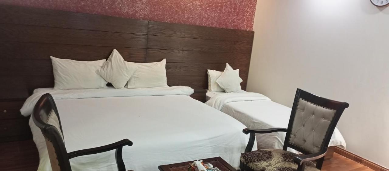 Hira Guest House Karachi Exterior photo
