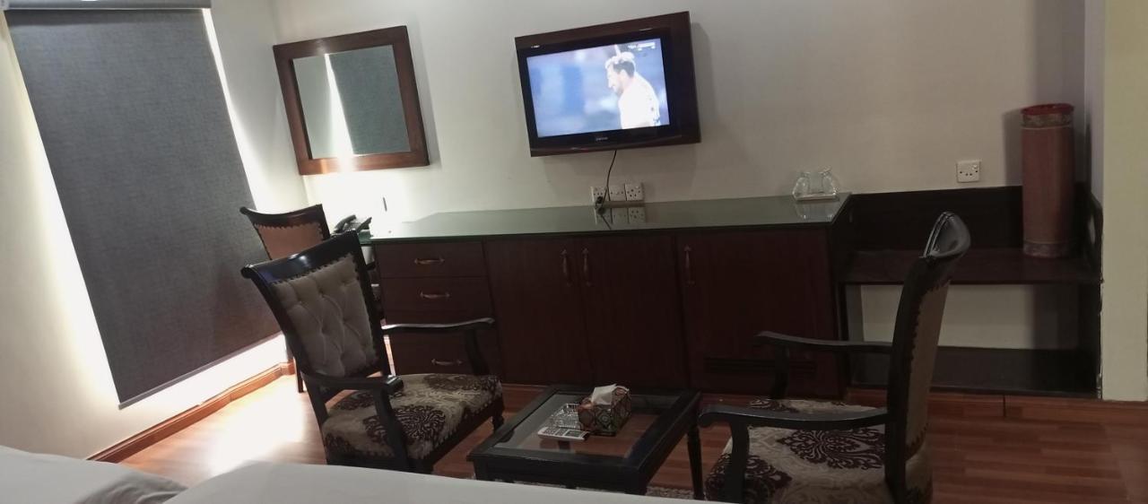 Hira Guest House Karachi Exterior photo