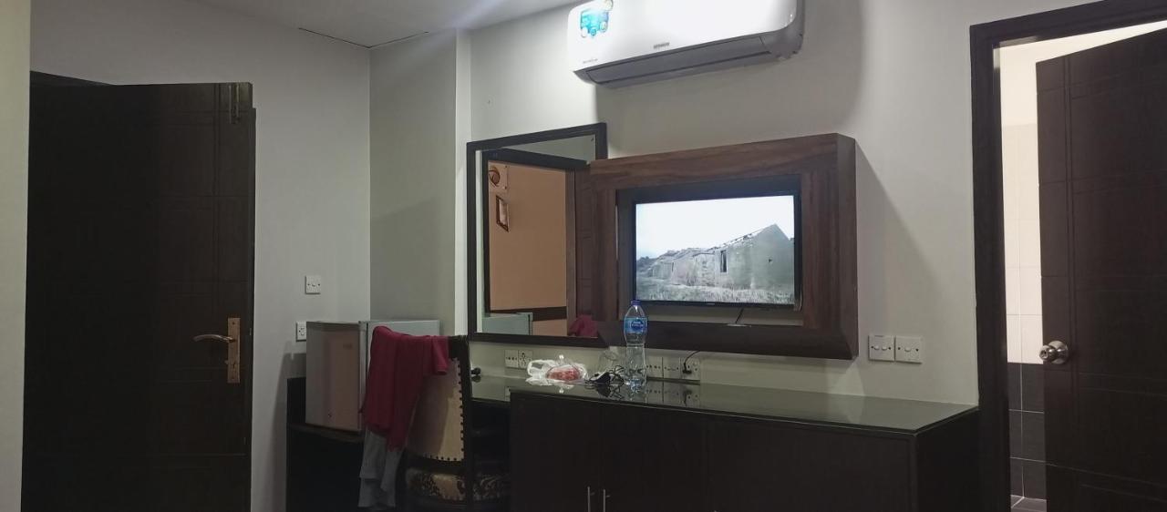 Hira Guest House Karachi Exterior photo