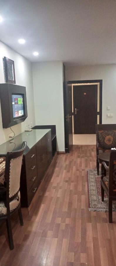 Hira Guest House Karachi Exterior photo