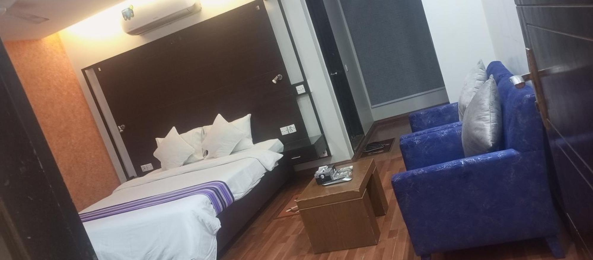 Hira Guest House Karachi Exterior photo