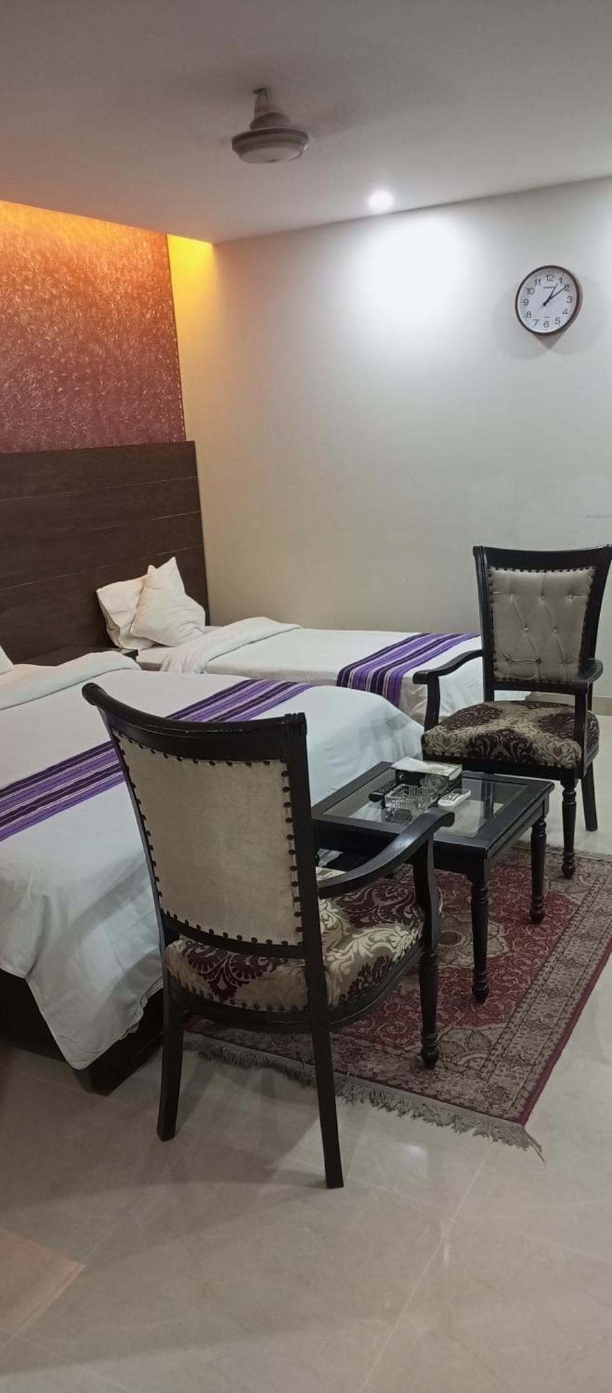 Hira Guest House Karachi Room photo